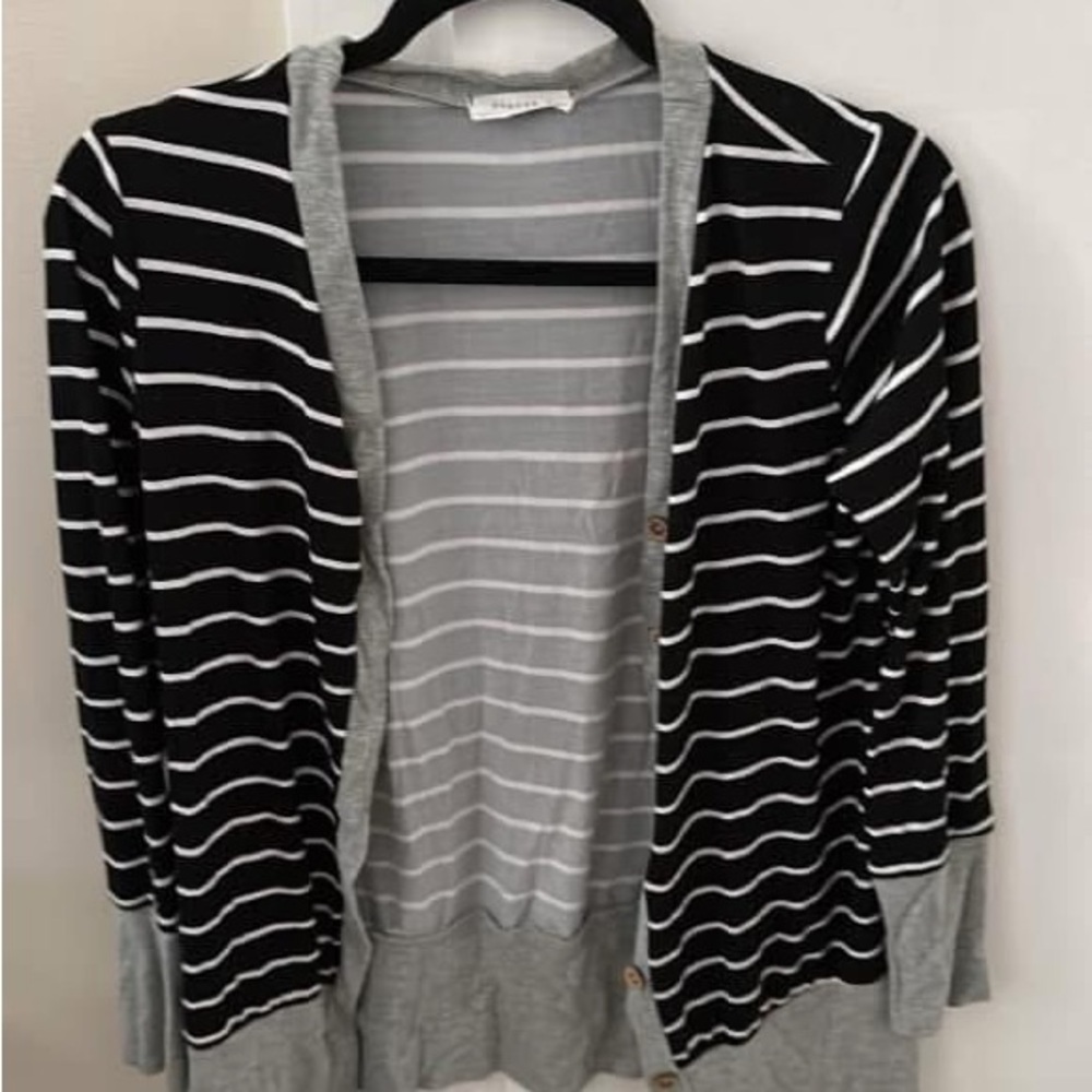 Reborn J Black and Gray Open-Front Cardigan